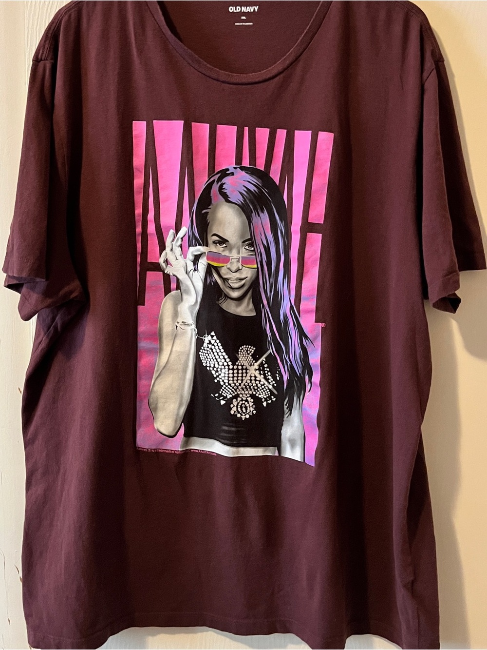 Aaliyah Old Navy Girls Maroon Short-Sleeve Tee with Pink Graphic